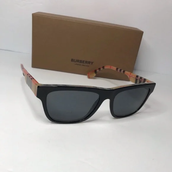 💯 - Authentic New BURBERRY BE4293 380687 black vintage check frame with grey…